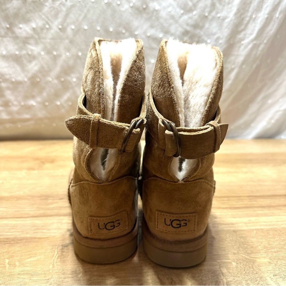 Ugg Remora Buckle Boots - Picture 4 of 11